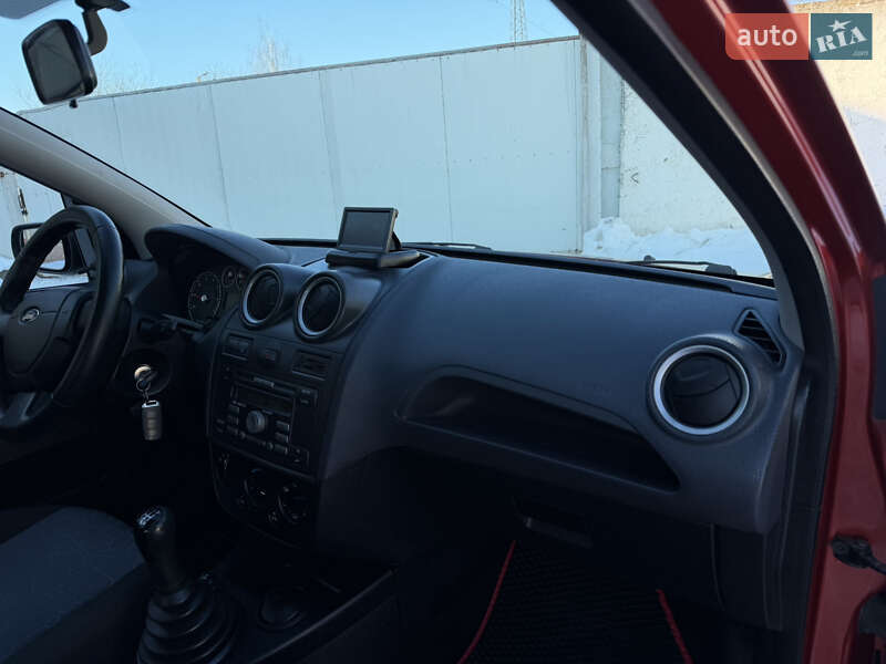 Хетчбек Ford Fiesta 2007 в Дрогобичі
