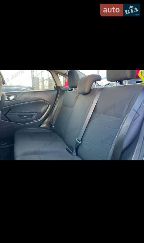 Седан Ford Fiesta 2015 в Києві