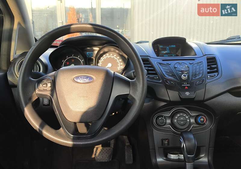 Седан Ford Fiesta 2017 в Києві