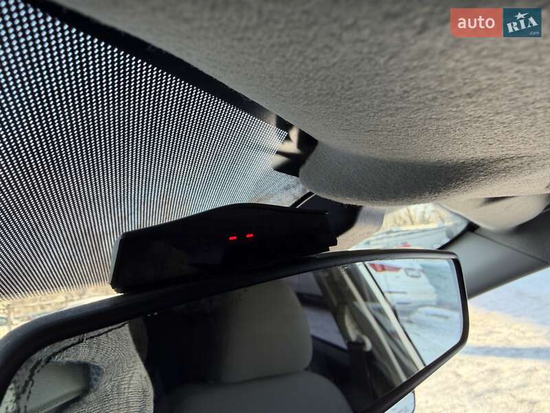 Хетчбек Ford Fiesta 2015 в Києві фото 22 Хетчбек Ford Fiesta 2015 в Києві