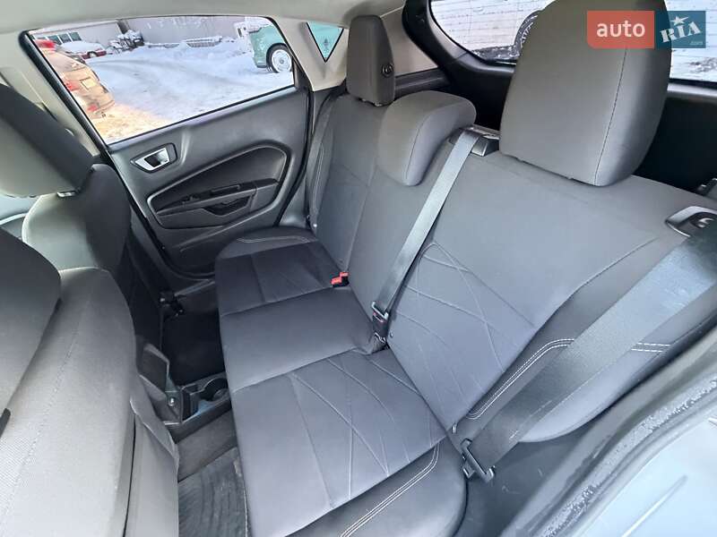 Хетчбек Ford Fiesta 2015 в Києві фото 33 Хетчбек Ford Fiesta 2015 в Києві