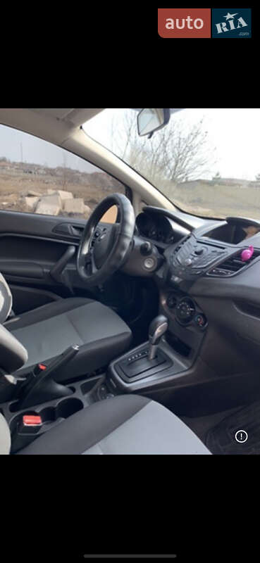 Хэтчбек Ford Fiesta 2015 в Одессе