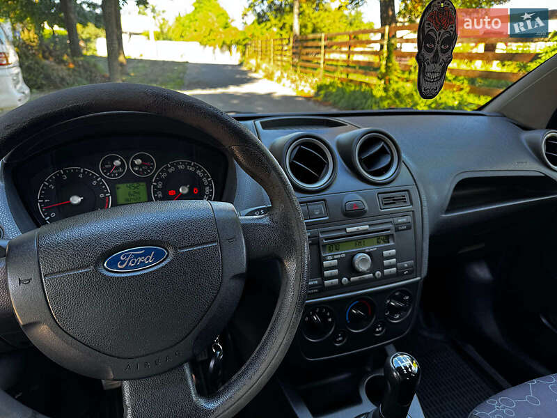 Хэтчбек Ford Fiesta 2007 в Киеве