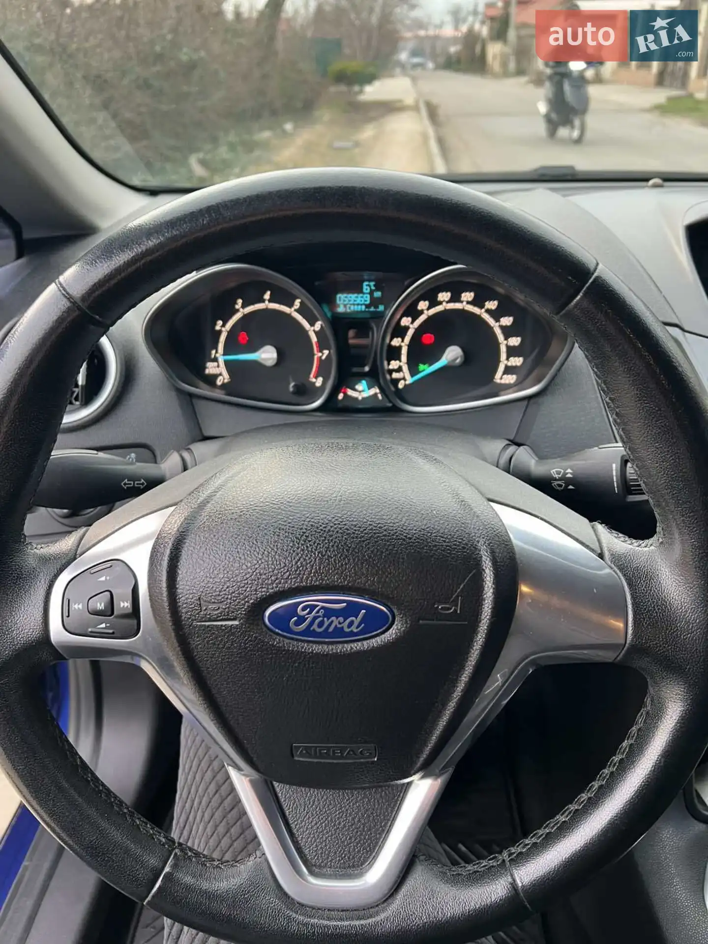 2013 Ford Fiesta - мініатюра 11