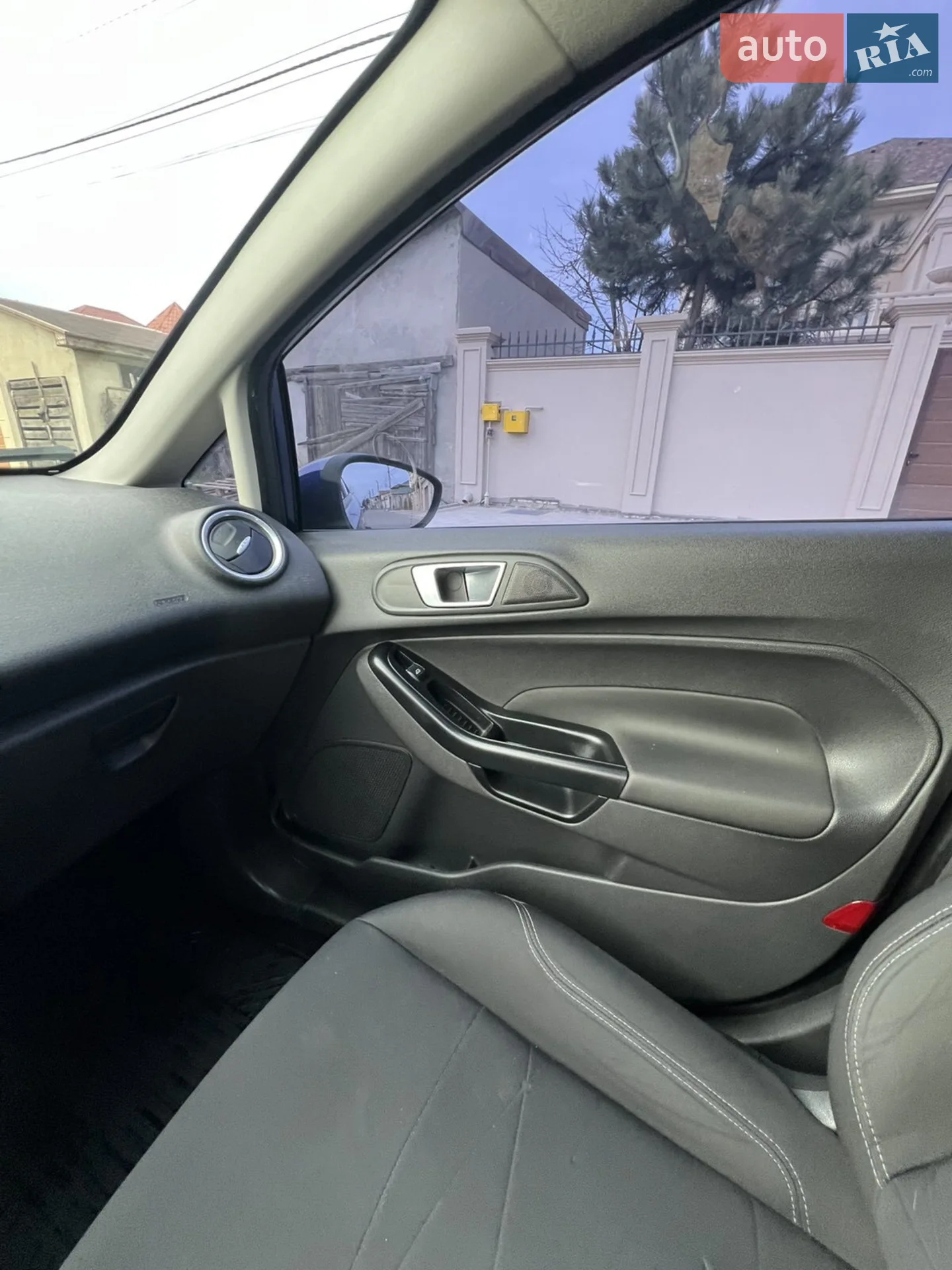 2013 Ford Fiesta - мініатюра 14
