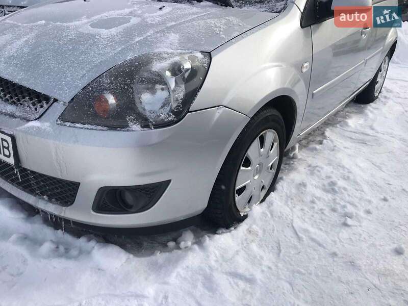 Хетчбек Ford Fiesta 2007 в Ладижині фото 2 Хетчбек Ford Fiesta 2007 в Ладижині