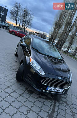 Седан Ford Fiesta 2018 в Черкасах