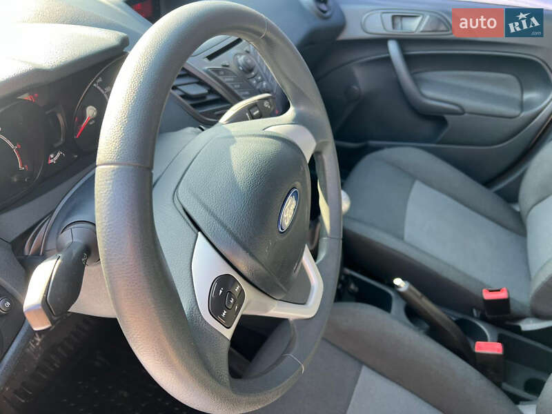 Хетчбек Ford Fiesta 2011 в Кременчуці фото 13 Хетчбек Ford Fiesta 2011 в Кременчуці