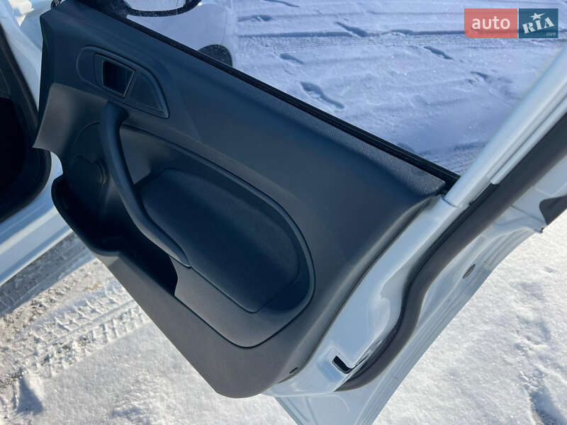 Хетчбек Ford Fiesta 2011 в Кременчуці фото 14 Хетчбек Ford Fiesta 2011 в Кременчуці