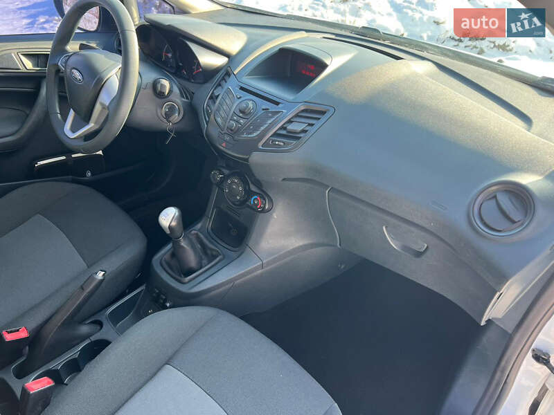 Хетчбек Ford Fiesta 2011 в Кременчуці фото 17 Хетчбек Ford Fiesta 2011 в Кременчуці