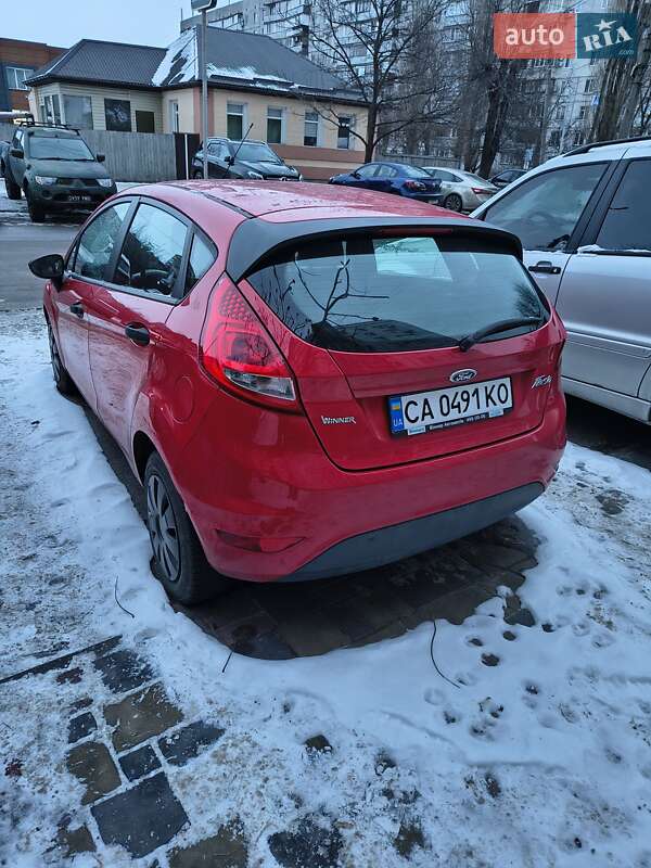 Хетчбек Ford Fiesta 2011 в Черкасах фото 3 Хетчбек Ford Fiesta 2011 в Черкасах