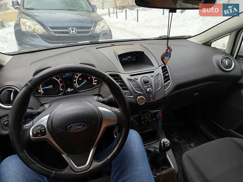 Хетчбек Ford Fiesta 2014 в Львові