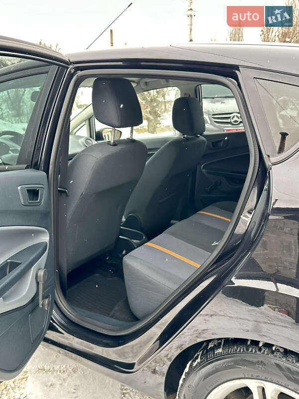 Хетчбек Ford Fiesta 2011 в Житомирі