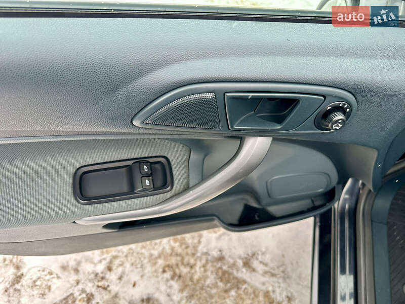 Хетчбек Ford Fiesta 2011 в Житомирі