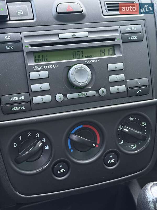 Хэтчбек Ford Fiesta 2006 в Сумах