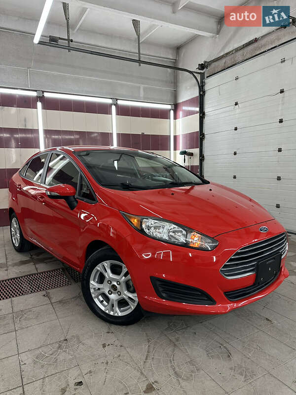 Седан Ford Fiesta 2016 в Львове