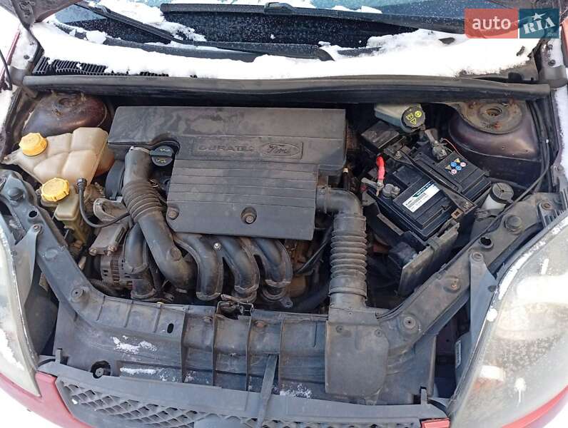 Хэтчбек Ford Fiesta 2008 в Шептицькому