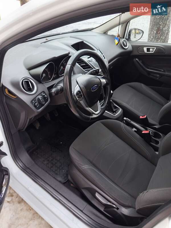 Хетчбек Ford Fiesta 2014 в Львові