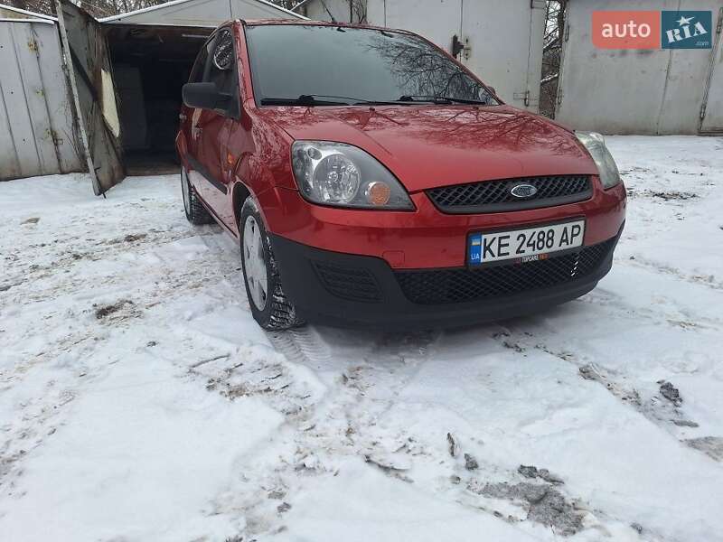 Хэтчбек Ford Fiesta 2006 в Кривом Роге