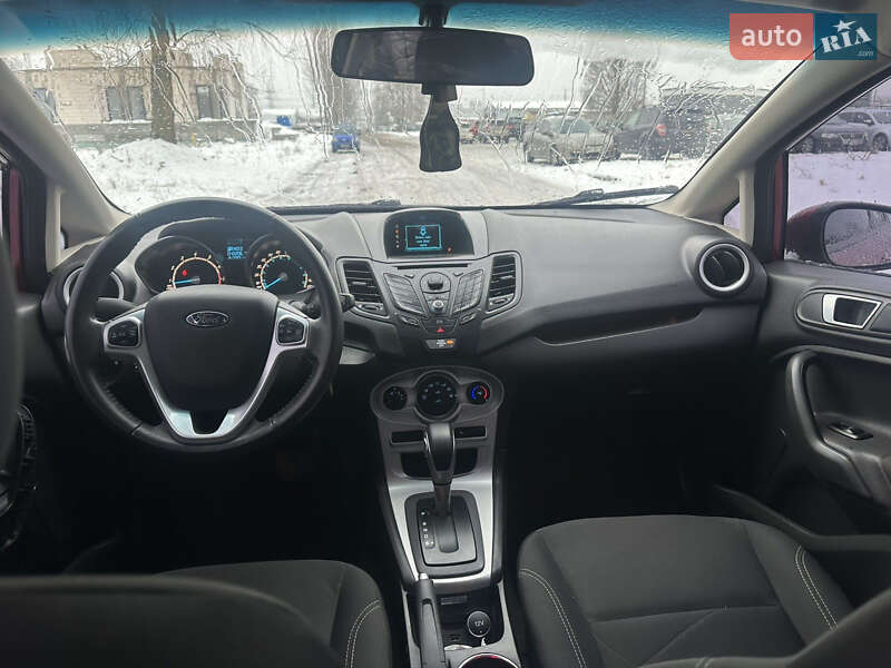 Хэтчбек Ford Fiesta 2014 в Киеве