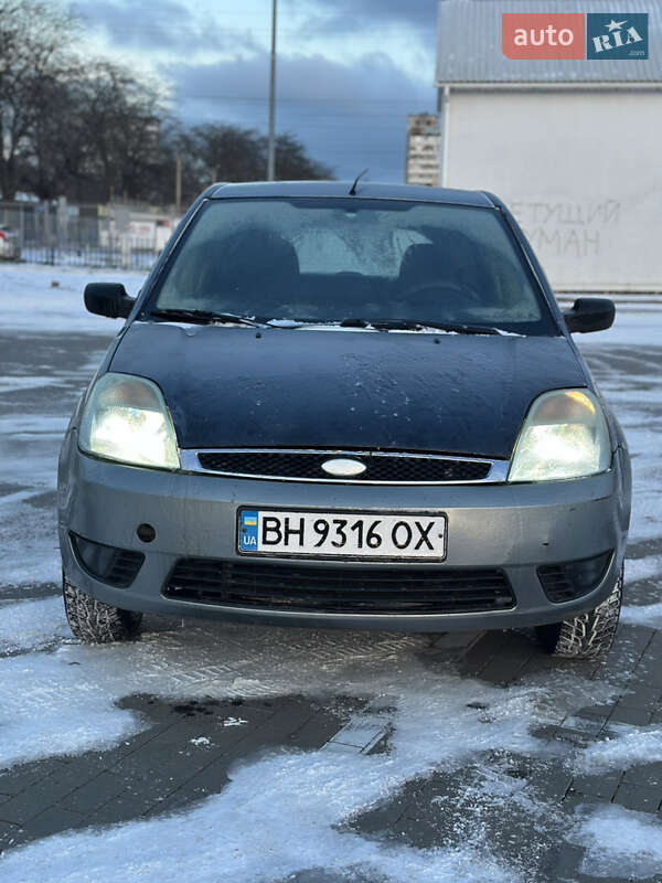 Хетчбек Ford Fiesta 2002 в Одесі