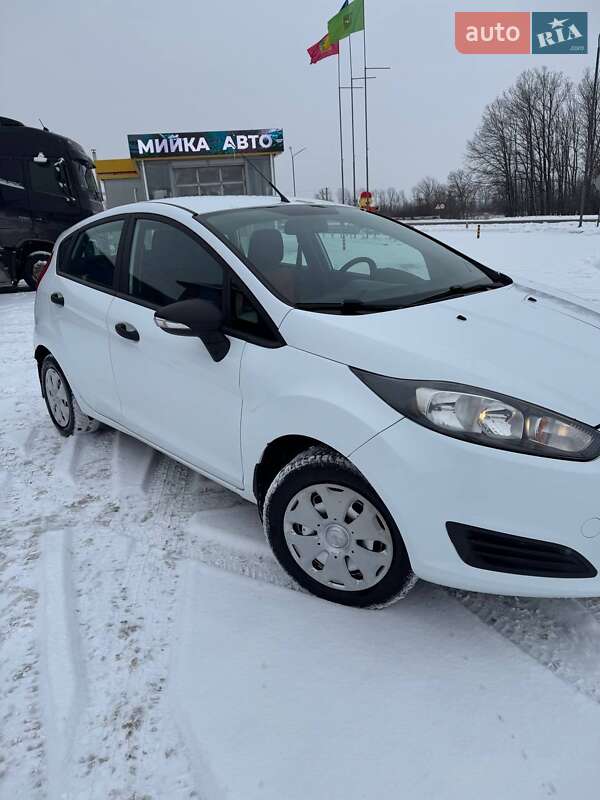 Хетчбек Ford Fiesta 2013 в Люботині