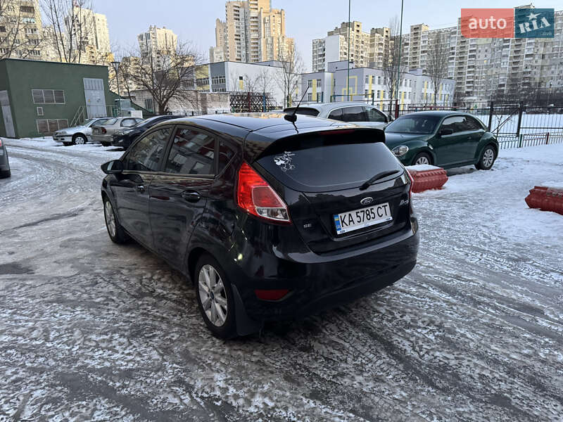 Хетчбек Ford Fiesta 2013 в Києві