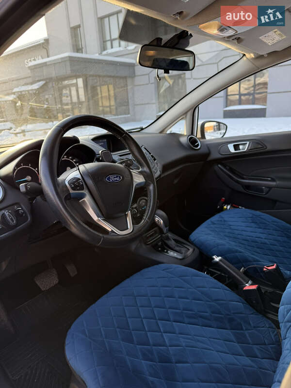 Хэтчбек Ford Fiesta 2017 в Ровно