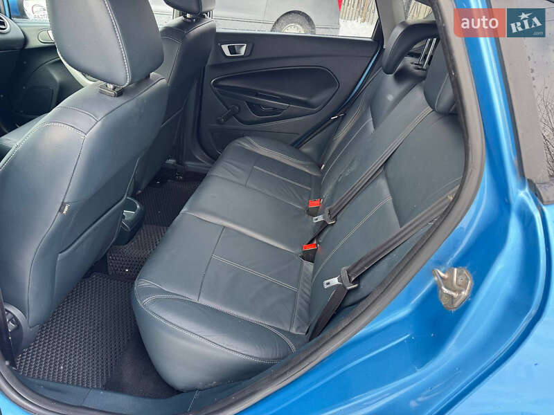 Хетчбек Ford Fiesta 2012 в Дніпрі