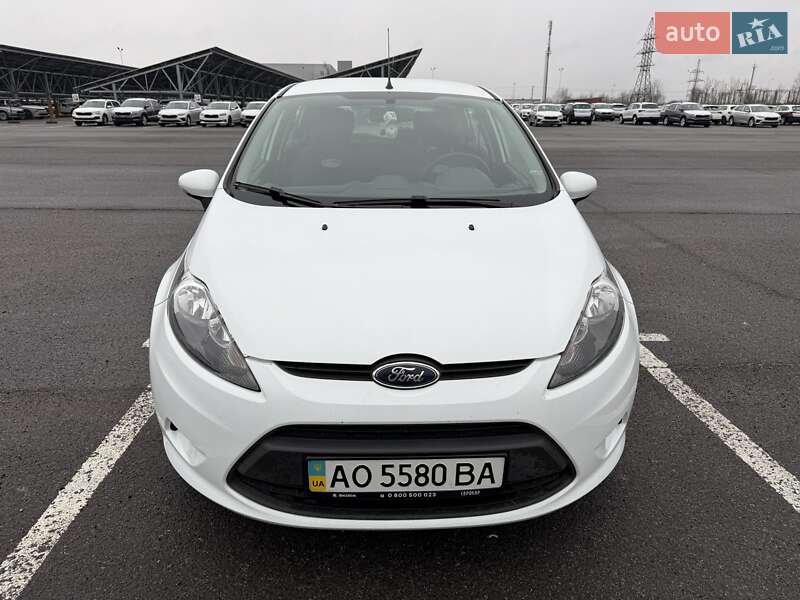 Хетчбек Ford Fiesta 2011 в Ужгороді фото 3 Хетчбек Ford Fiesta 2011 в Ужгороді