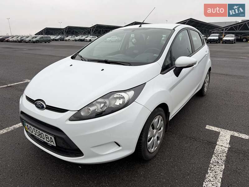 Хетчбек Ford Fiesta 2011 в Ужгороді фото 2 Хетчбек Ford Fiesta 2011 в Ужгороді