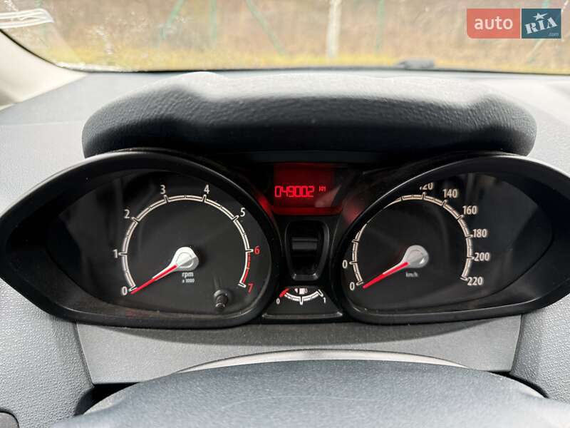 Хетчбек Ford Fiesta 2011 в Ужгороді фото 36 Хетчбек Ford Fiesta 2011 в Ужгороді