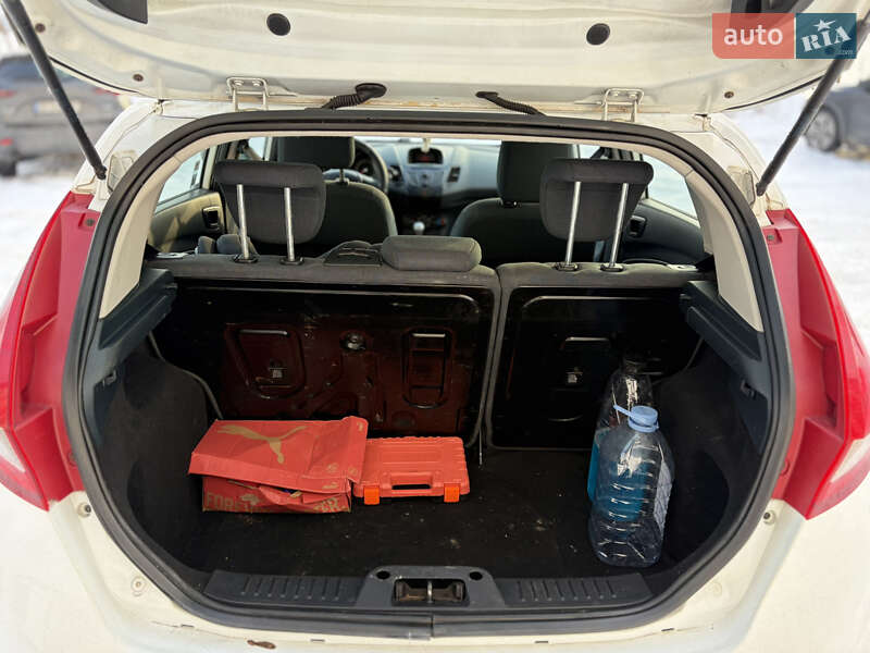 Хетчбек Ford Fiesta 2009 в Тернополі фото 9 Хетчбек Ford Fiesta 2009 в Тернополі