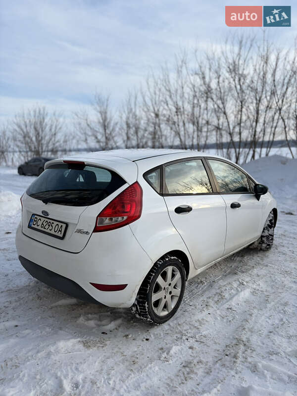 Хетчбек Ford Fiesta 2009 в Тернополі фото 4 Хетчбек Ford Fiesta 2009 в Тернополі