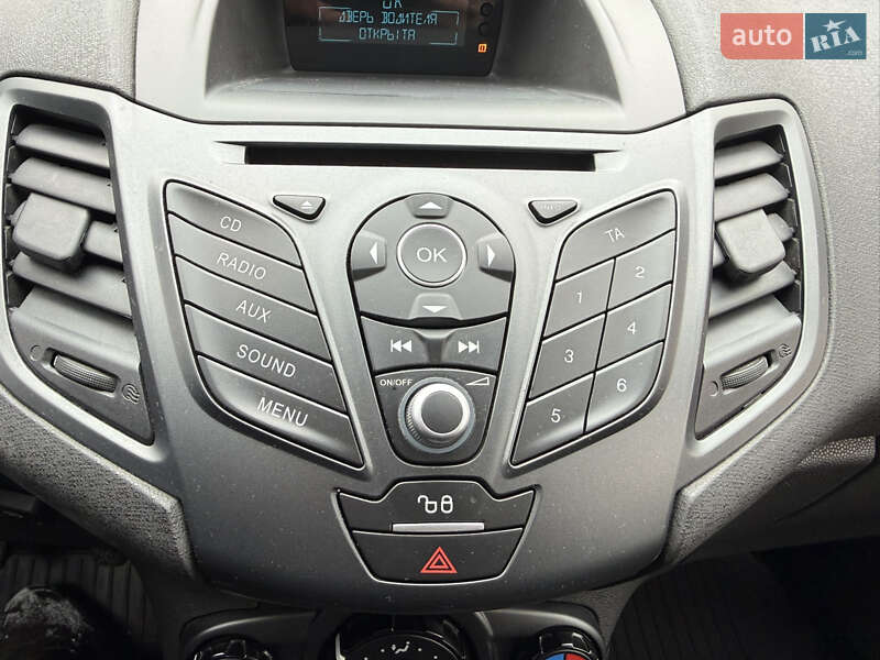 Хэтчбек Ford Fiesta 2016 в Киеве фото 18 Хэтчбек Ford Fiesta 2016 в Киеве