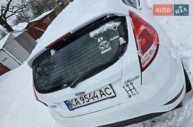 Хэтчбек Ford Fiesta 2016 в Киеве