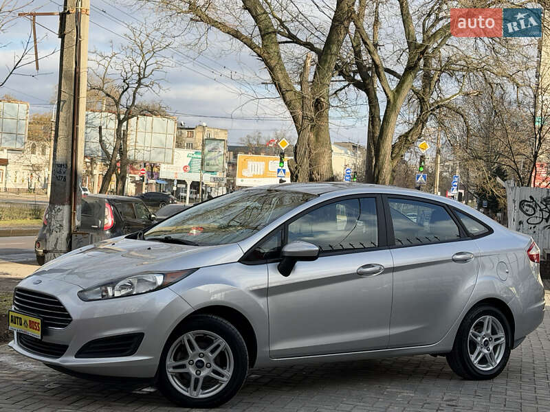 Седан Ford Fiesta 2017 в Миколаєві