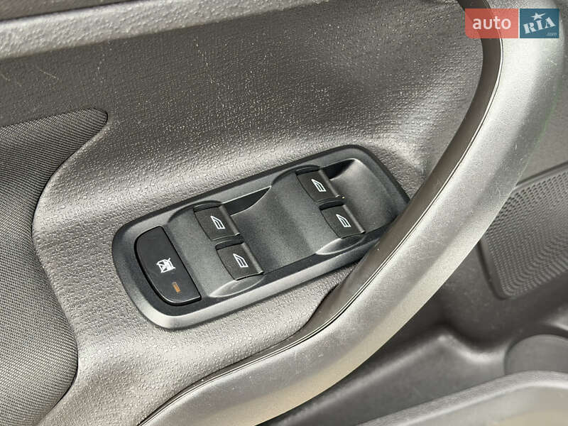 Седан Ford Fiesta 2017 в Миколаєві