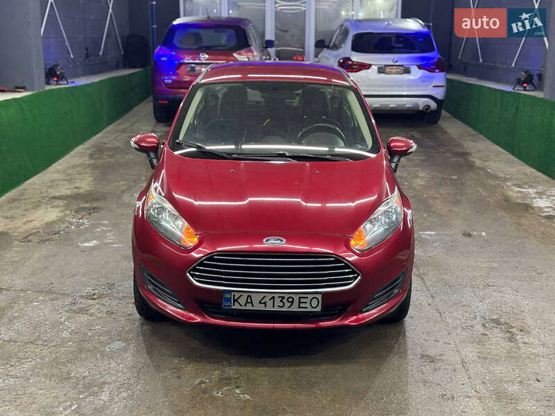 Седан Ford Fiesta 2014 в Киеве