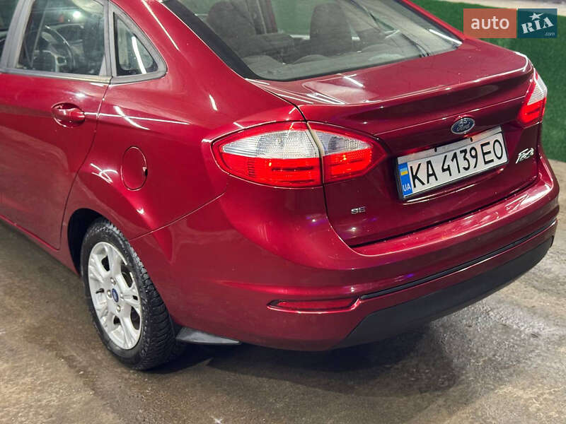 Седан Ford Fiesta 2014 в Киеве