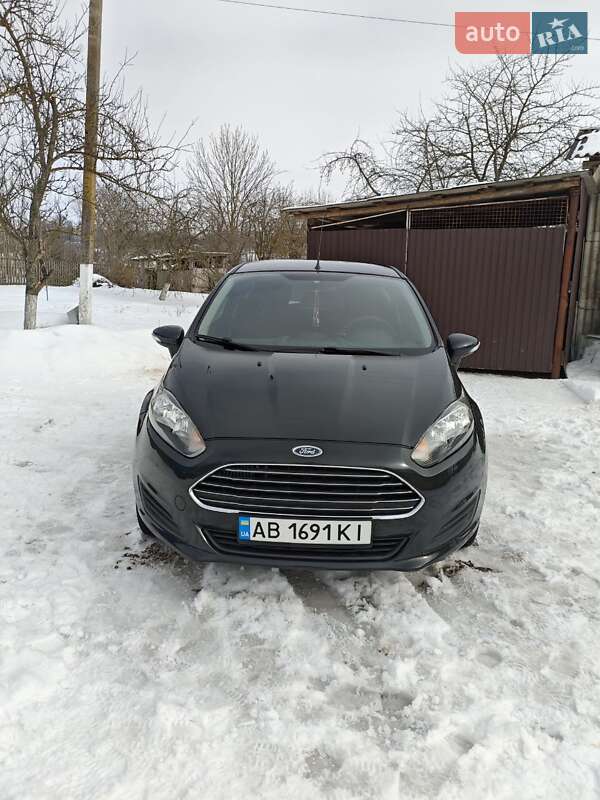 Хэтчбек Ford Fiesta 2014 в Виннице фото Хэтчбек Ford Fiesta 2014 в Виннице