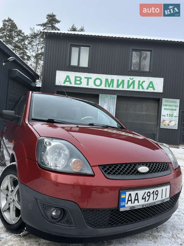 Хетчбек Ford Fiesta 2006 в Києві фото 2 Хетчбек Ford Fiesta 2006 в Києві