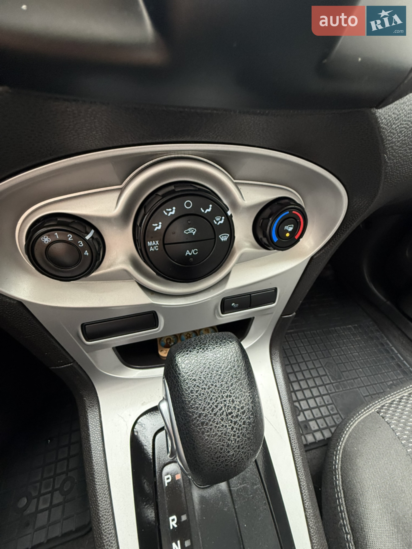2014 Ford Fiesta - мініатюра 9