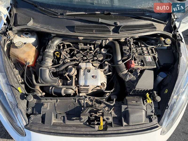 Хетчбек Ford Fiesta 2014 в Львові