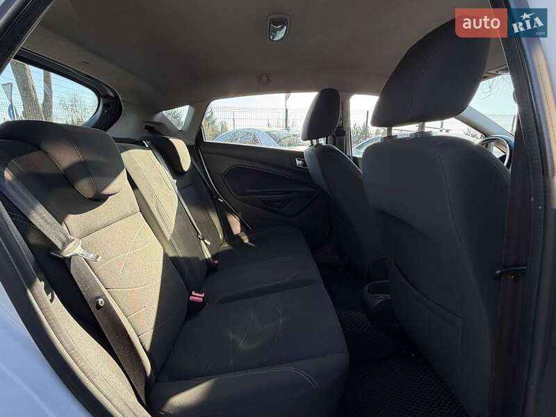 Хетчбек Ford Fiesta 2014 в Львові