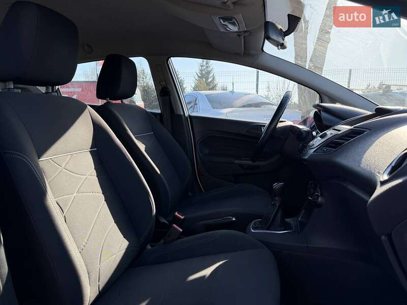 Хетчбек Ford Fiesta 2014 в Львові