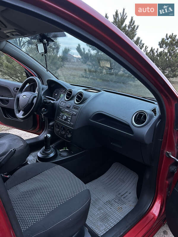 Хэтчбек Ford Fiesta 2007 в Одессе