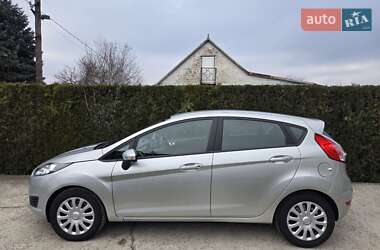 Хэтчбек Ford Fiesta 2015 в Каменском