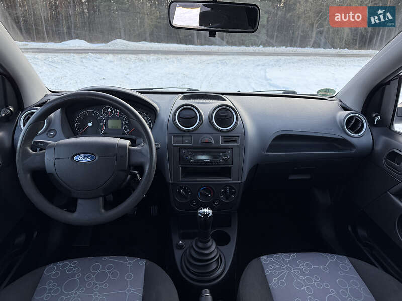 Хетчбек Ford Fiesta 2006 в Луцьку фото 12 Хетчбек Ford Fiesta 2006 в Луцьку