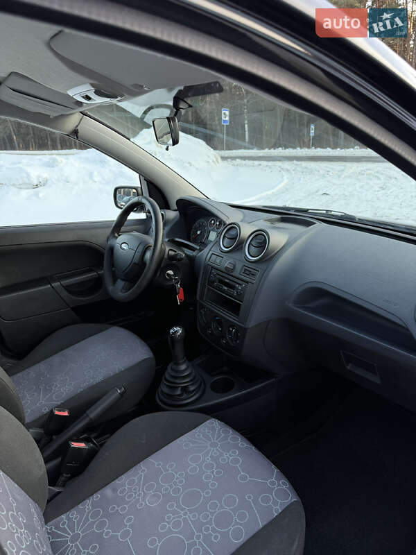 Хетчбек Ford Fiesta 2006 в Луцьку фото 16 Хетчбек Ford Fiesta 2006 в Луцьку